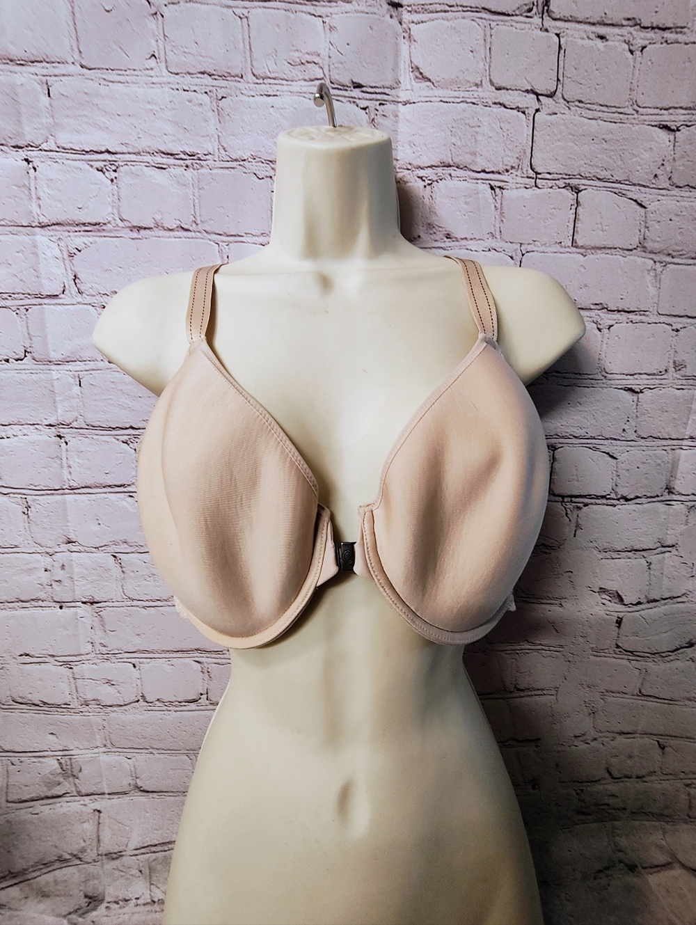 Chantelle Nude Front‑Close T-Shirt Bra